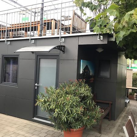 Tiny House Black Pearl Тетнанг Экстерьер фото